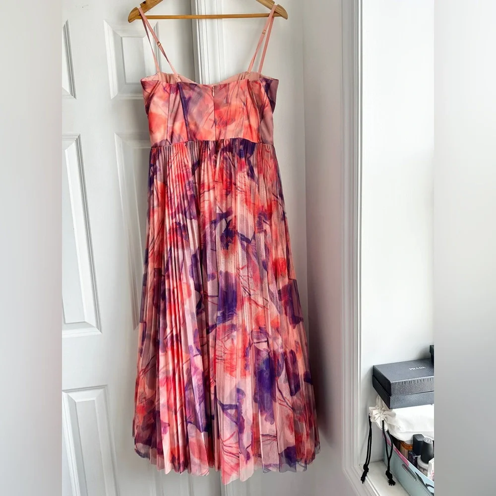 Hutch Amara Pleated Bustier Sweetheart Midi Dress - Picture 6 of 13